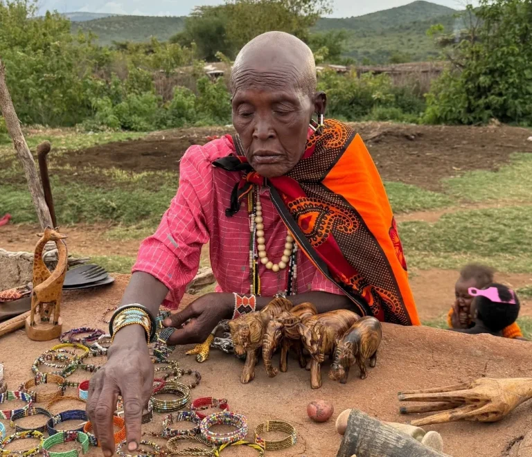 زن دست فروش